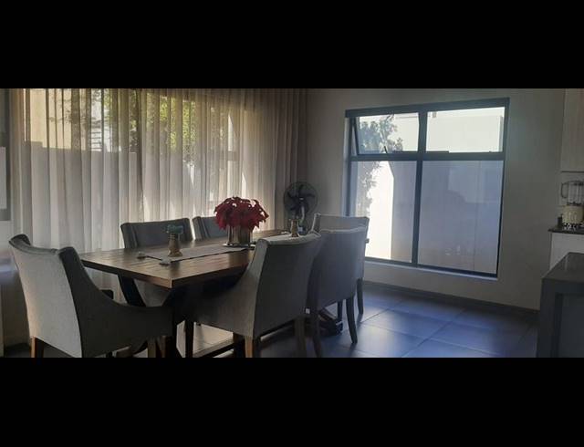 3 BEDROOM PROPERTY TO RENT IN MIDSTREAM MEADOWS